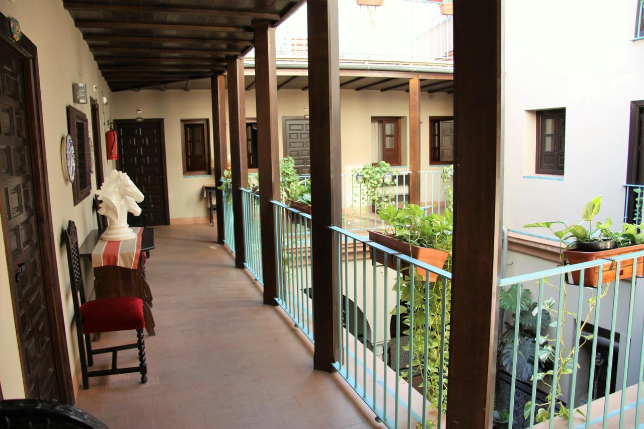 סביליה Hotel Patio De Las Cruces מראה חיצוני תמונה