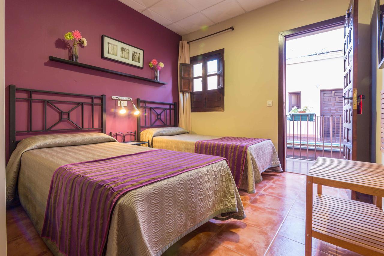סביליה Hotel Patio De Las Cruces מראה חיצוני תמונה